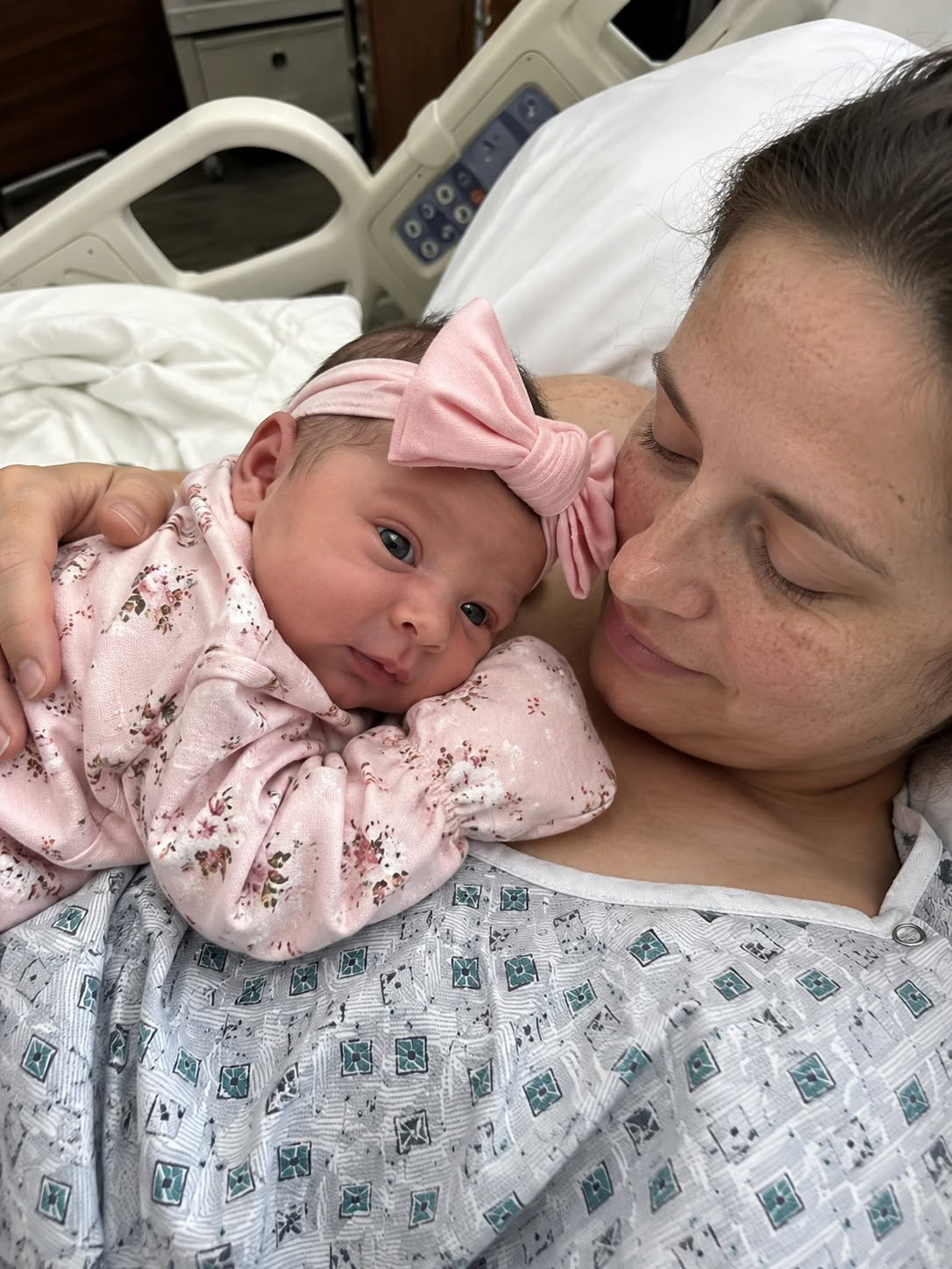 My Brother Asked Me to Be His Surrogate, but When His Daughter Was Born, He Said Something None of Us Expected